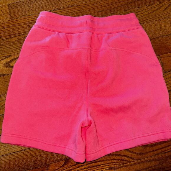 NWOT Lululemon Scuba Shorts Sz4~Sakura Pink~ High Rise Soft Sweatpants Fabric - Picture 3 of 9